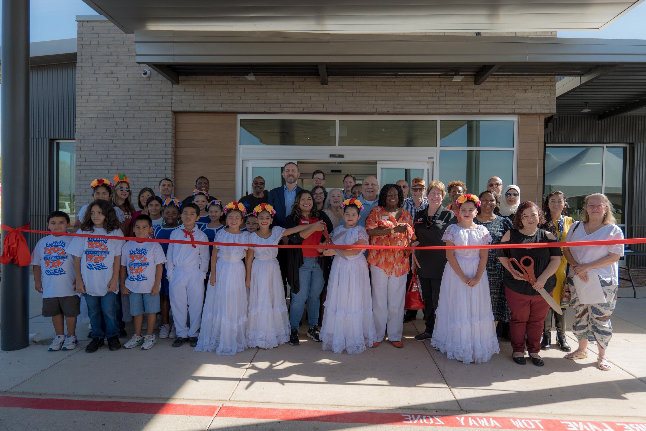 Hornsby Bend clinic ribbon cutting ceremony